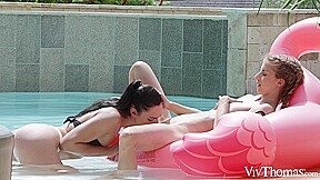 VivThomas – Emelie Crystal Lee Anne – Wet And Wild